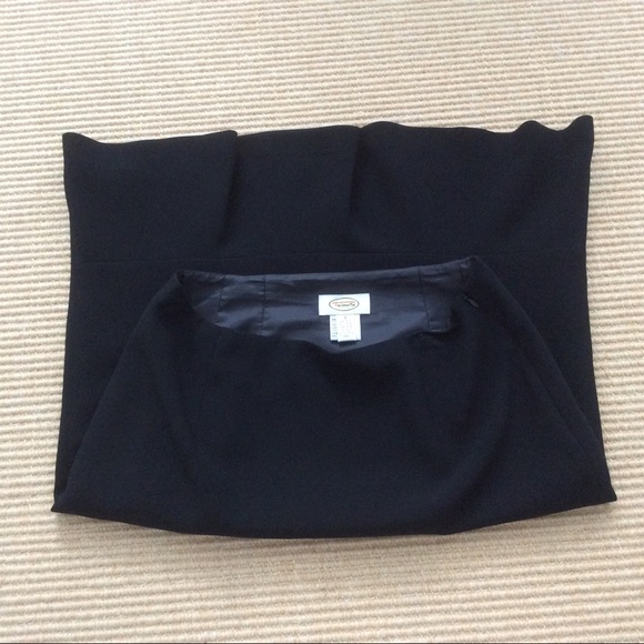 Talbots Black Skirt w/ Back Ruffle - Size 8 - Picture 1 of 12